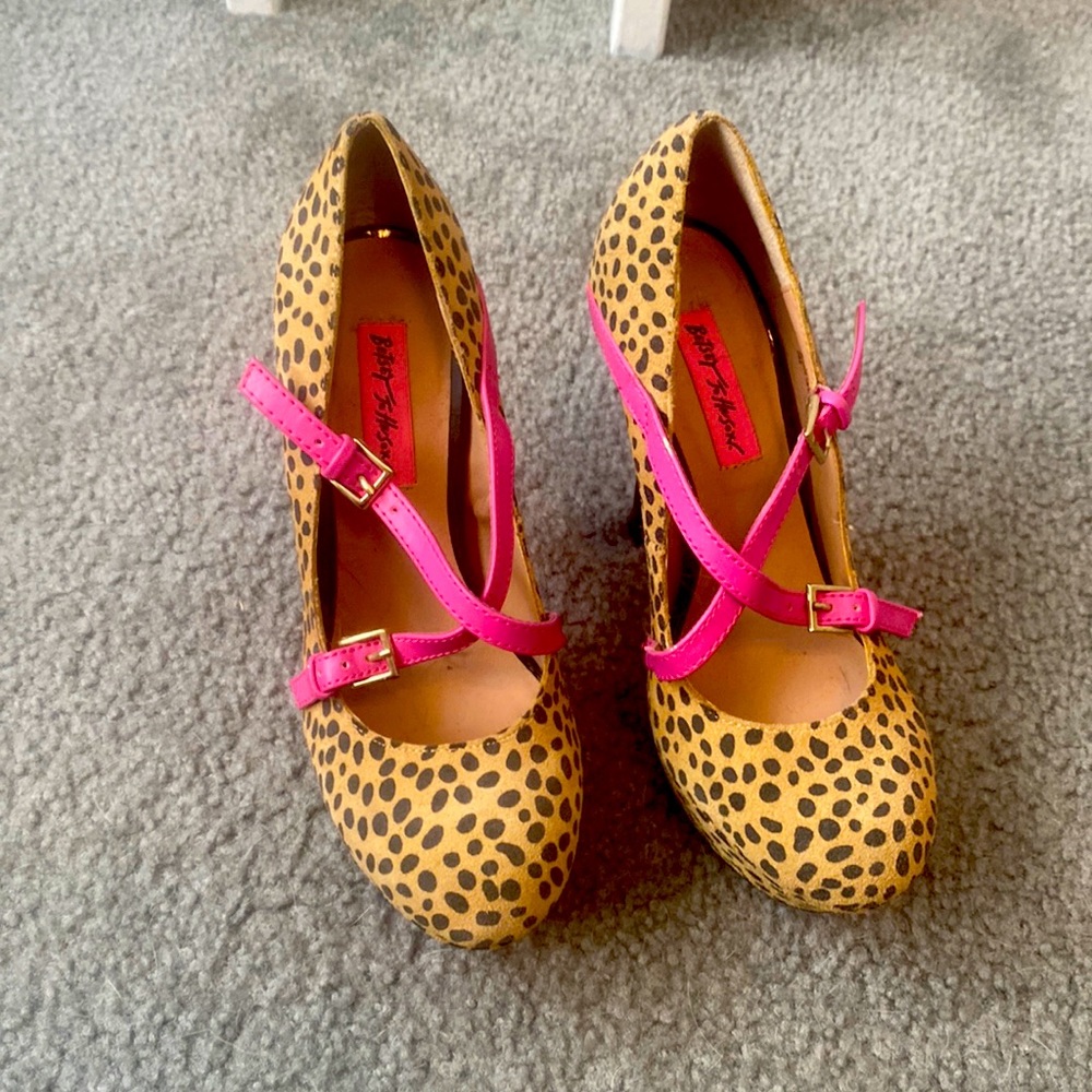 Betsey Johnson leopard print pumps with pink straps.  Only worn once!